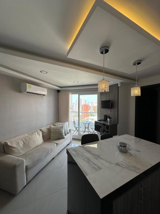 Luxury 14th floor with amazing view