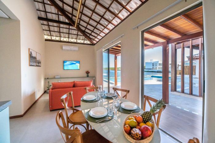 Vista Lago, Praia e Vila Pertinho – 2 Suítes!