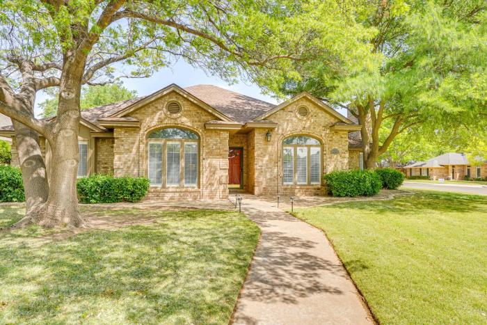 8 Mi to Texas Tech Home with Patio in Lubbock