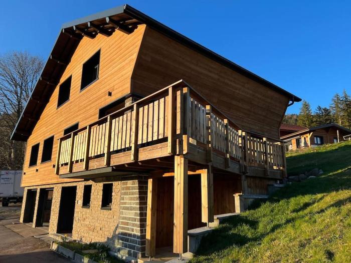 Superbe Chalet refait à neuf, idéal famille, Sportifs 2 nuits minimum