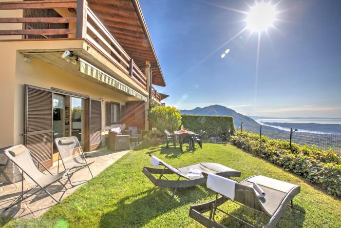 AmiroVista-Garden, Lake view, shared pool - Happy Rentals