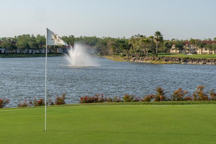 Golf, Pools, Hot Tub, Pickleball, Near Beaches