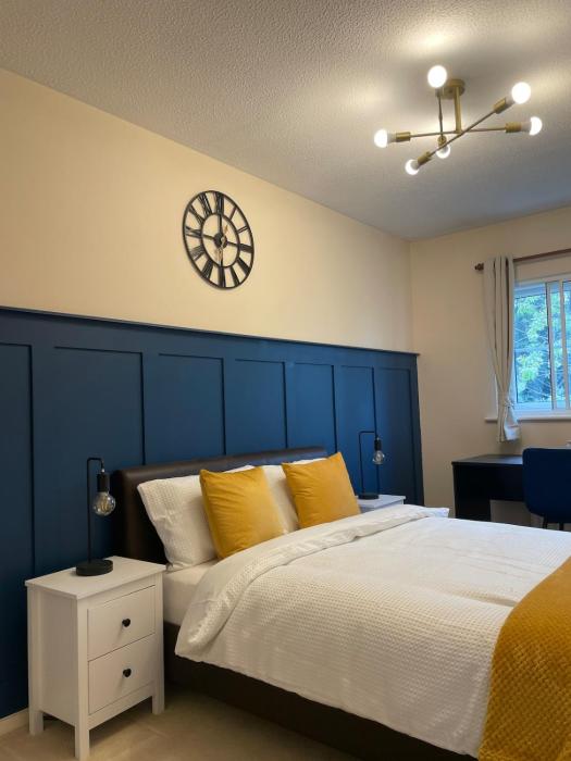 Luxury 1 Bed Apt including FREE Parking