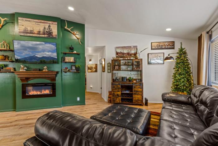 Ponderosa Pines Cabin