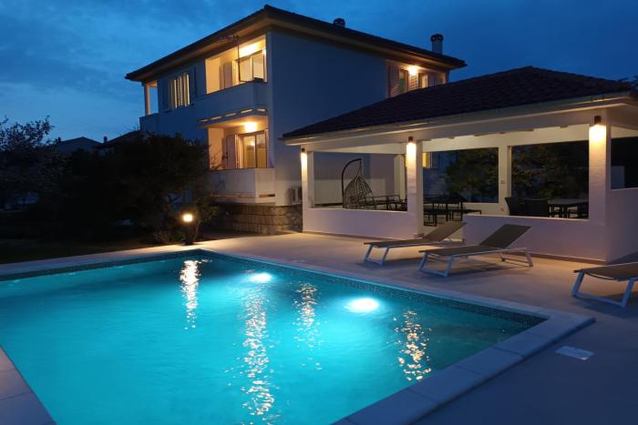 Family-friendly apartments with swimming pool Kampor, Rab - 16865