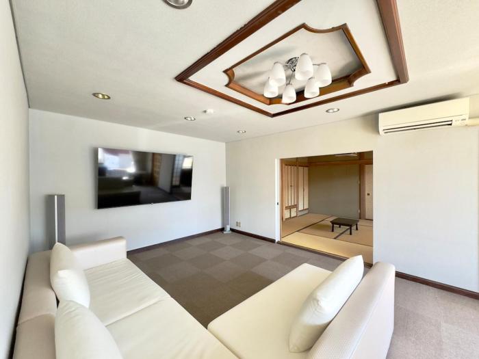 Private house Oheso 40minutes from Sapporo,4 free parking, long stay,16people