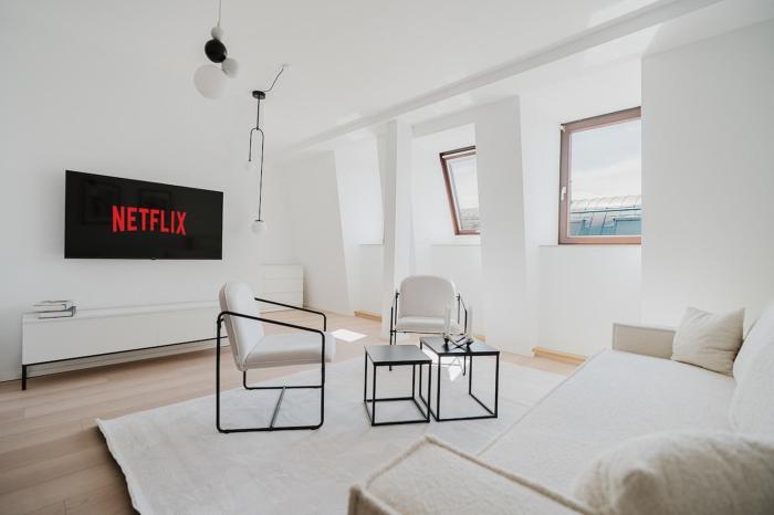 3 BR Penthouse - WHIRLPOOL - ZENTRAL - KÜCHE - WIFI - KAFFEE - GERÄUMIG - TERRASSE - PARKHAUS