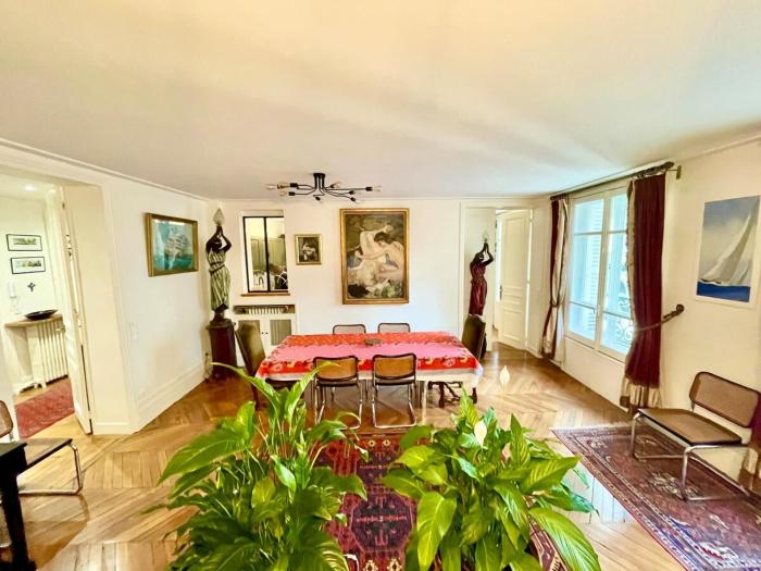 Luxury City Center Loft near champs elysees