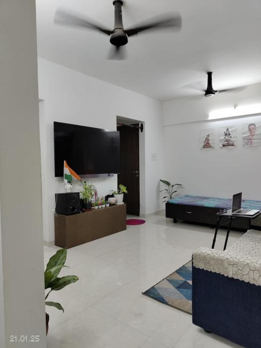 Luxury Private Room in Kharadi