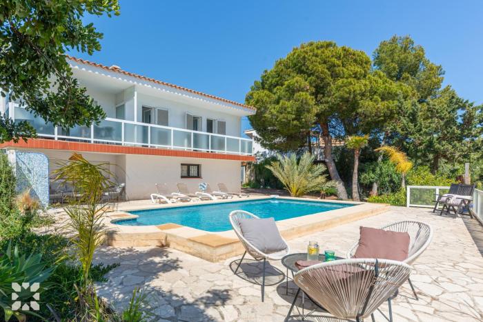 Villa Seagull by Abahana Villas