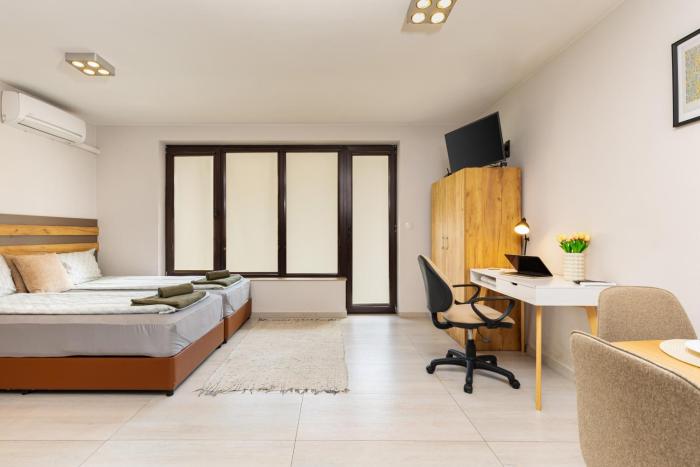 Studio Ozi quite place in Perfect Center
