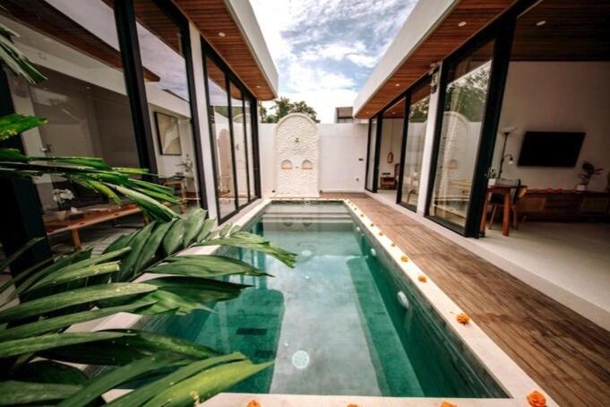 Shanti Vilas Pererenan 01