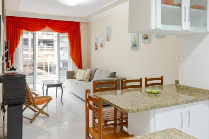 A 2 quadras da praia em Itapema VM7682