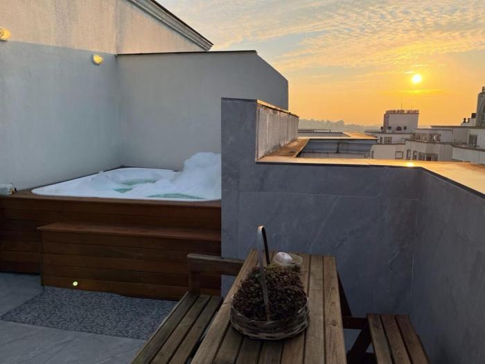 Cobertura Duplex com Vista e Jacuzzi para 6 pessoas