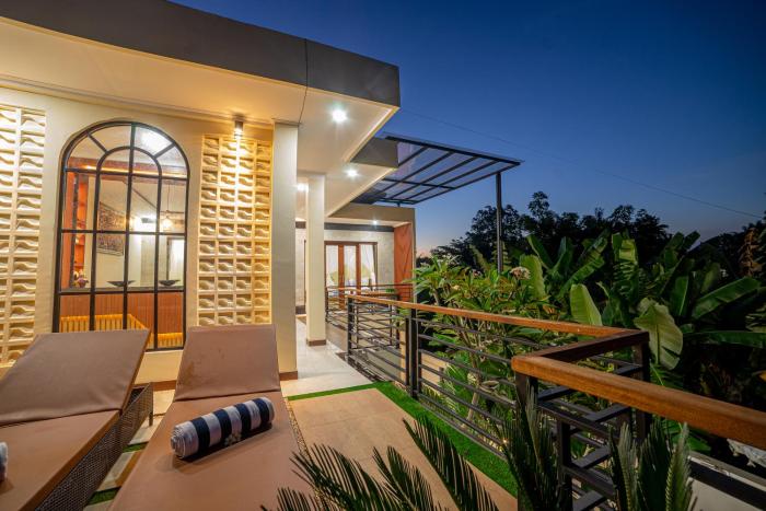 Bulan Adi Villa By Reccoma