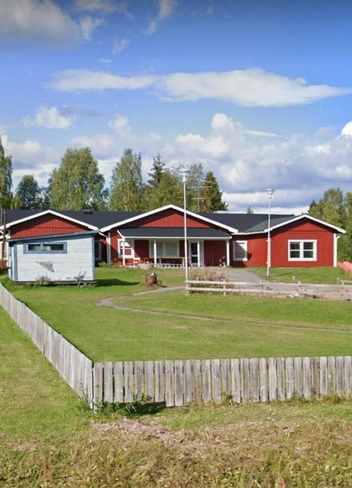 Rymligt 6 sovrum 3,5 badrum hus i vackra Tärendö