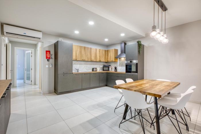 Modern Luxury Apartment in Swieqi - Premium Stay by SF Homes