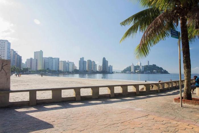 Centro de SV Frente praia com Garagem e Wi-Fi