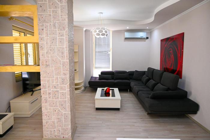 Dream House Apartment