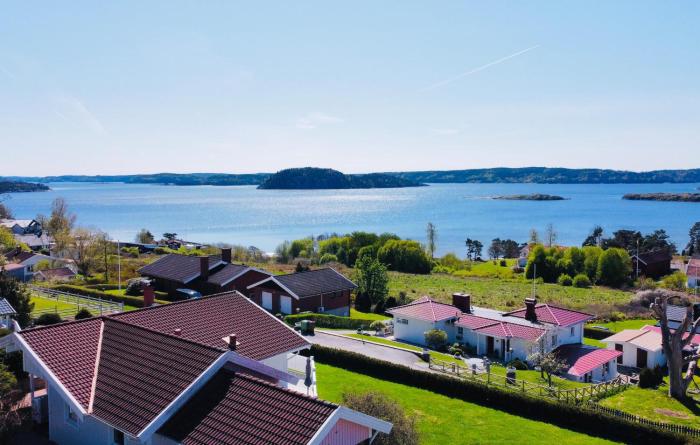 2 Bedroom Lovely Home In Uddevalla
