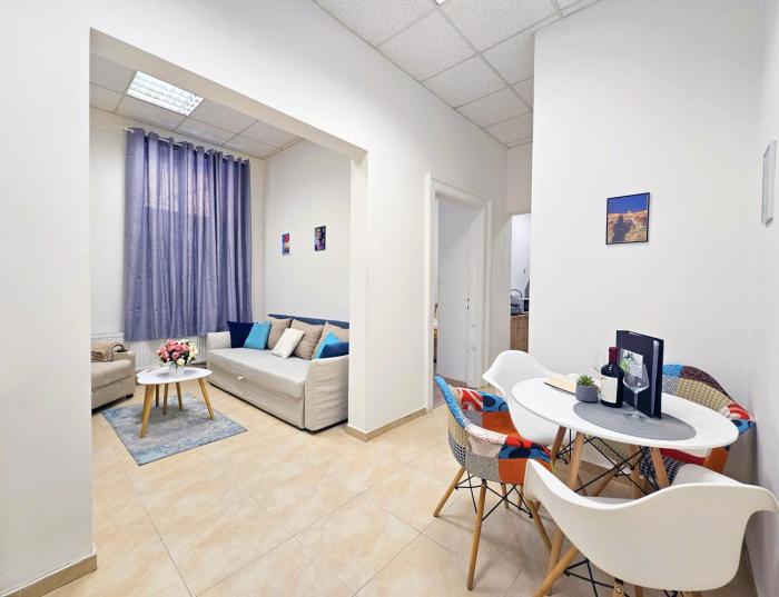 Quiet Apartment Next to Main Pedestrian Street