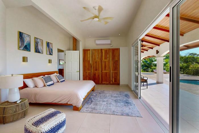 Eco-Luxurious Villa 4bdr - 5 min to the Beach