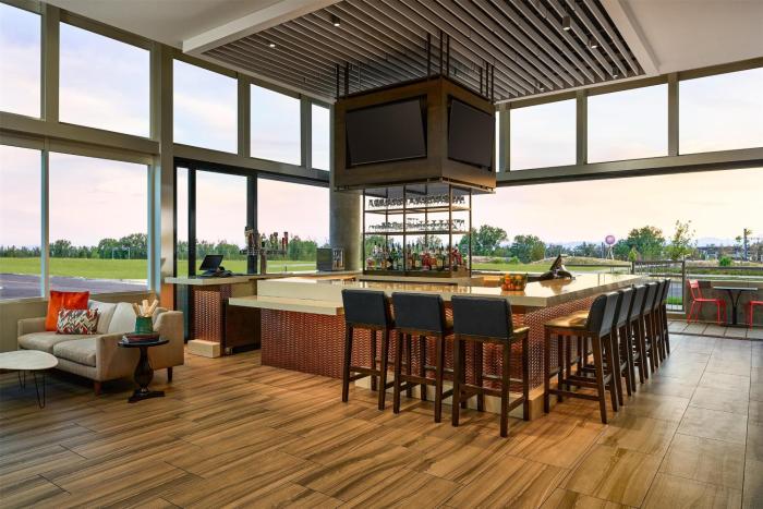 Hyatt Place Pena StationDenver Airport