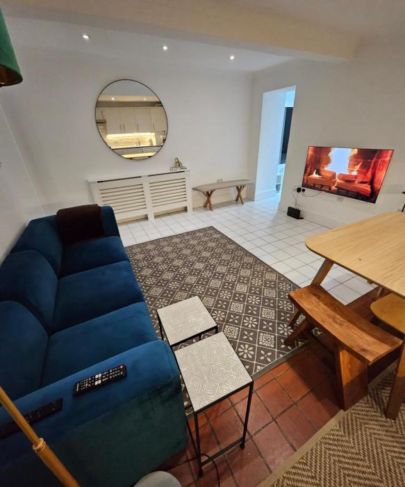 Haru Apr, Primrose Hill Camden Town