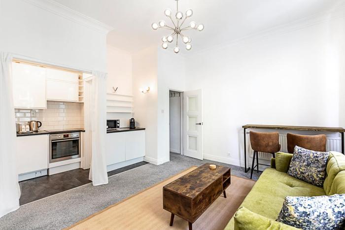 Elegant Knightsbridge Flat Near Harrods