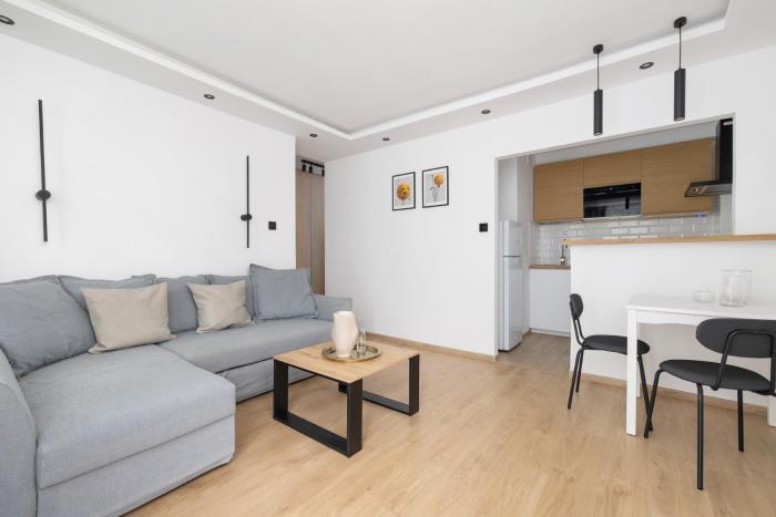 Apartment with Balcony - Łobzowska 57 street