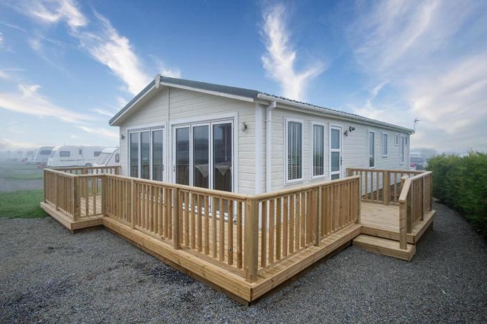 Swallow Lodge - 3 Bedroom Lodge - Wisemans Bridge