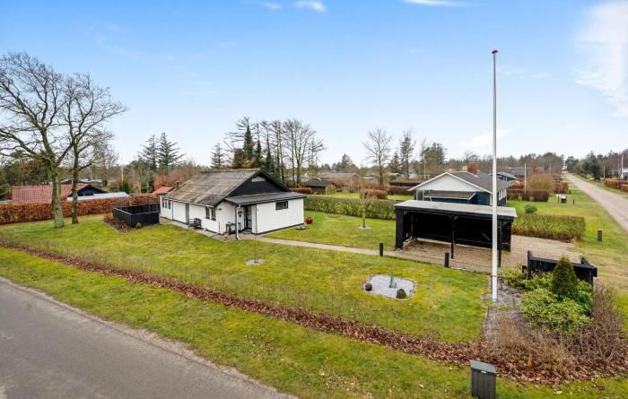 2 Bedroom Beautiful Home In Tarm