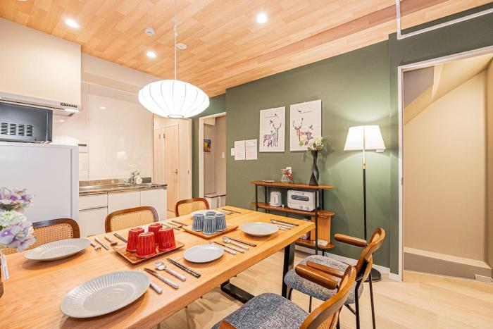 new open! jinbocho str walk 6 min ,4 floors building 4dk for 13 person, 新宿駅12分 秋葉原5分 東京駅7分 銀座駅7分 渋谷20分