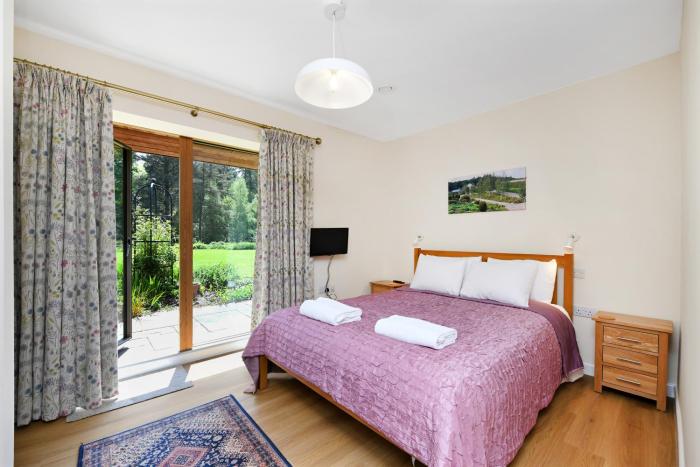 Eco 2-Bed Bungalow with Biodiverse Garden & Solar