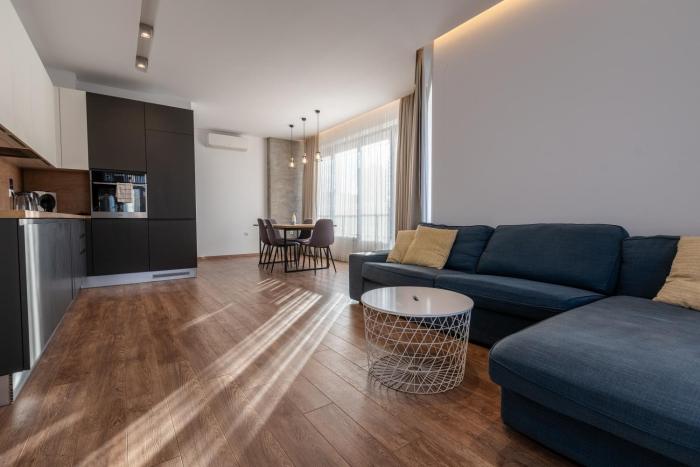 Spacious, free parking, 3min beach, Flora Panorama