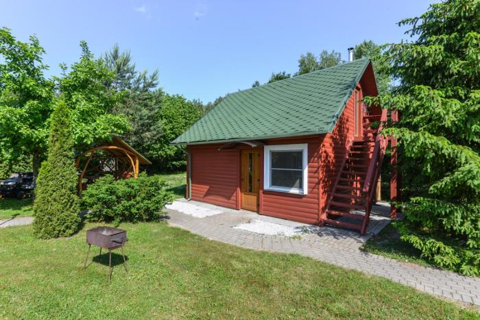 Nakvynė prie ežero Akmenėlis