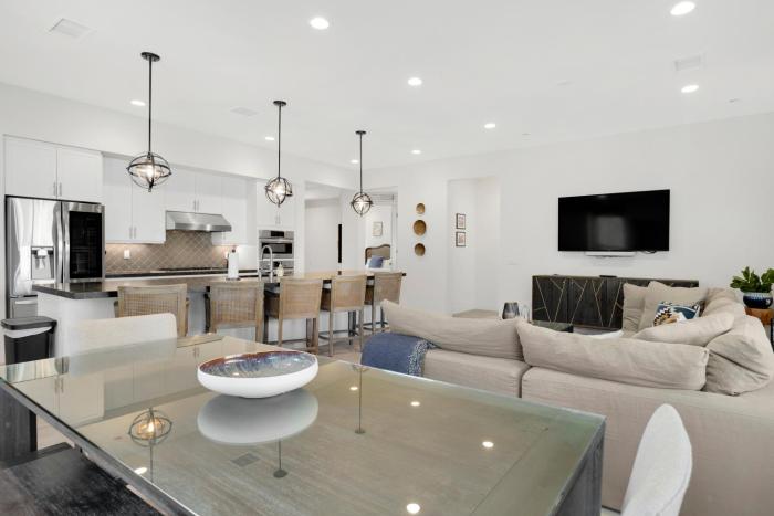 Luxe Desert Willow - 3 BDR with Resort Amenities