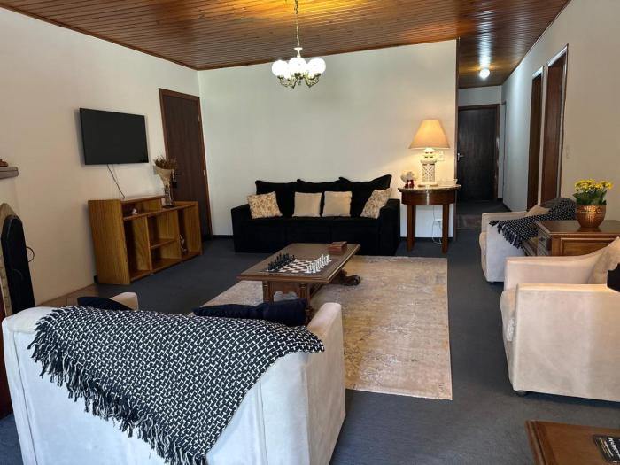 Casa térrea Bem localizada 3 quartos até 9 pessoas Campos Jordão famílias crianças