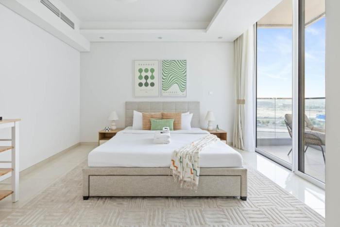 Cozy Studio 7 Minutes From Dubai Mail