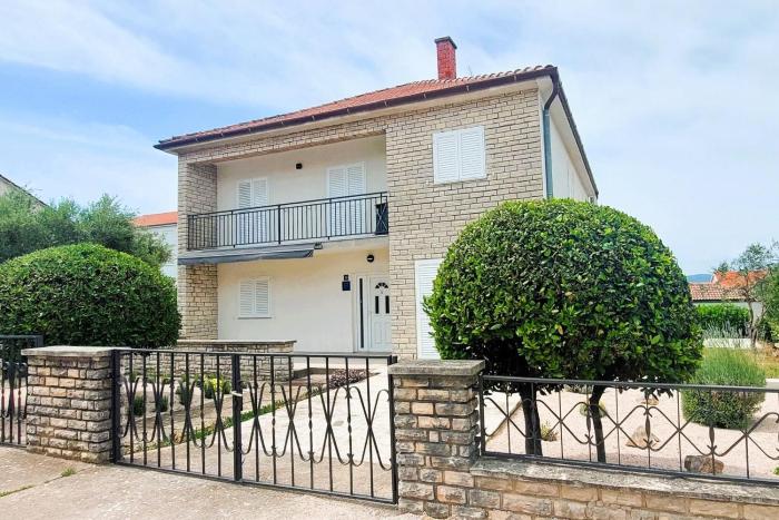 Apartments with parking space Biograd na Moru, Biograd - 24355