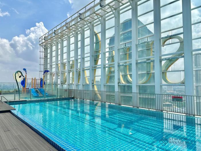 Suasana Residence Near CIQ Johor Bahru by Stayrene