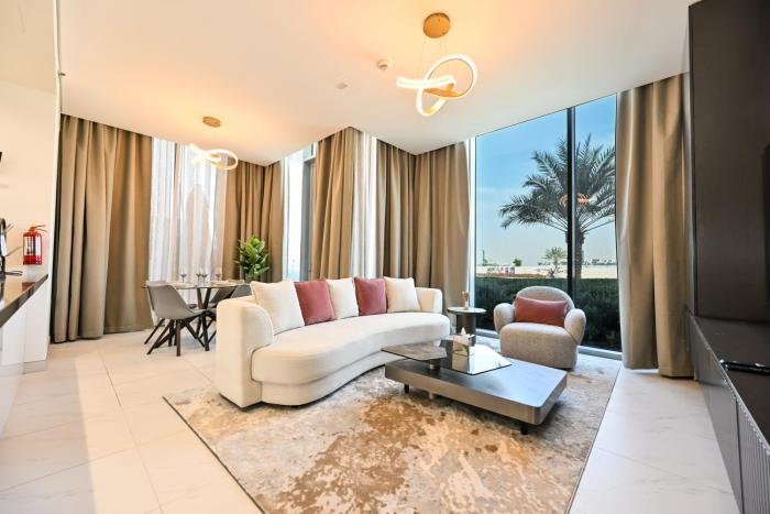 Relax in Style 2BR Huge Terrace Lagoon Access