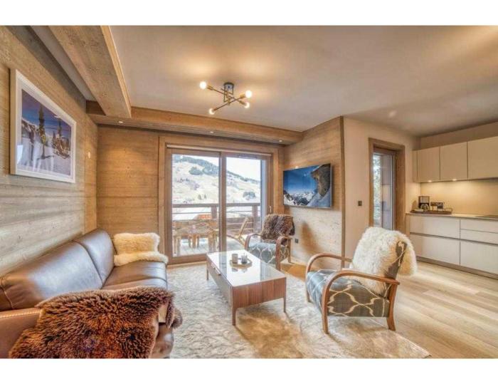 Luxurious 4-room with pool, gym, spa and parking