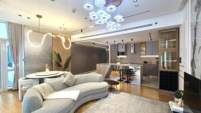 Luxurious Apartment in the HEART of DUBAI MARINA - Tram and Metro