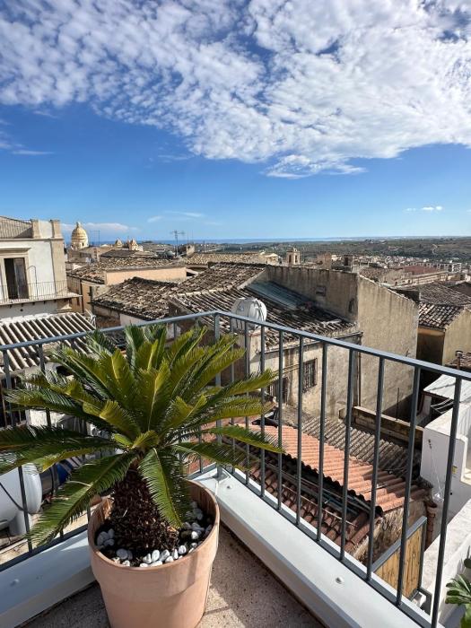 Noto caprifoglio new house with two terraces