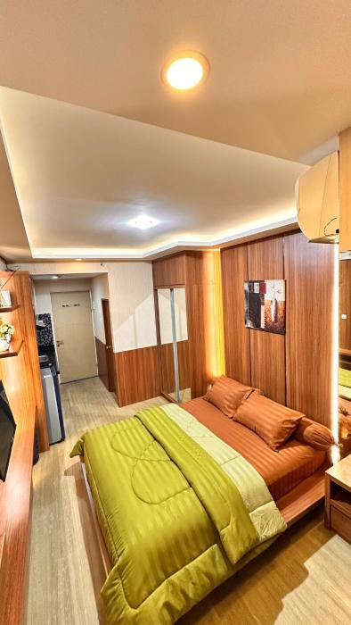Perfect Escape Studio Daily Staycation Netflix & City View at Bale Hinggil Apartments