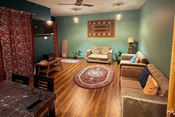 Blue Bells Highway Lodge, Srinagar