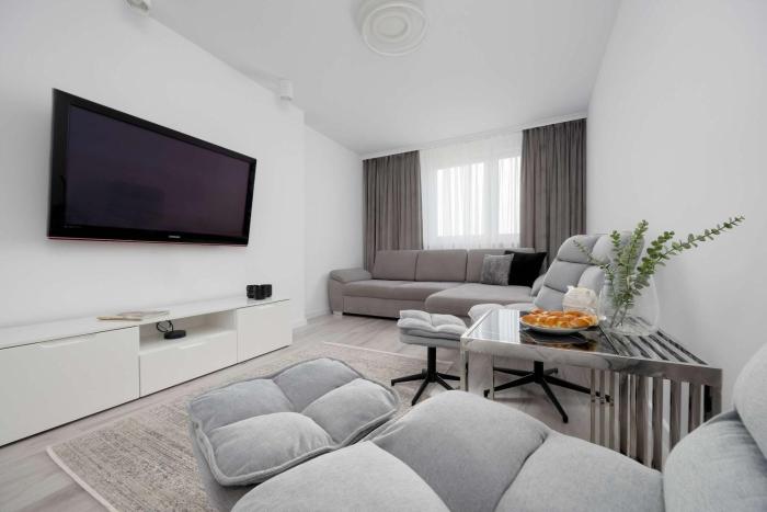 Elegant Apartment Żoliborz next to Metro and Westfield Arkadia by Noclegi Renters
