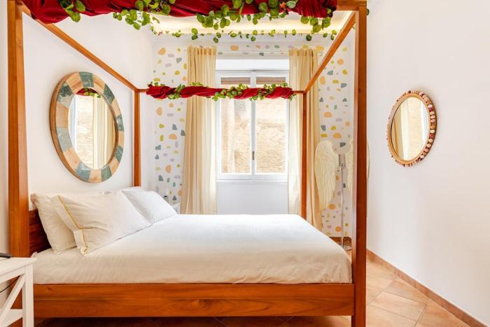 Funky 3BR Flat, Scenic Tram to Colosseum 7 Stops