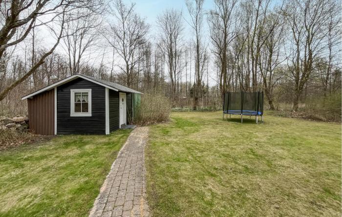 3 Bedroom Beautiful Home In Hörby